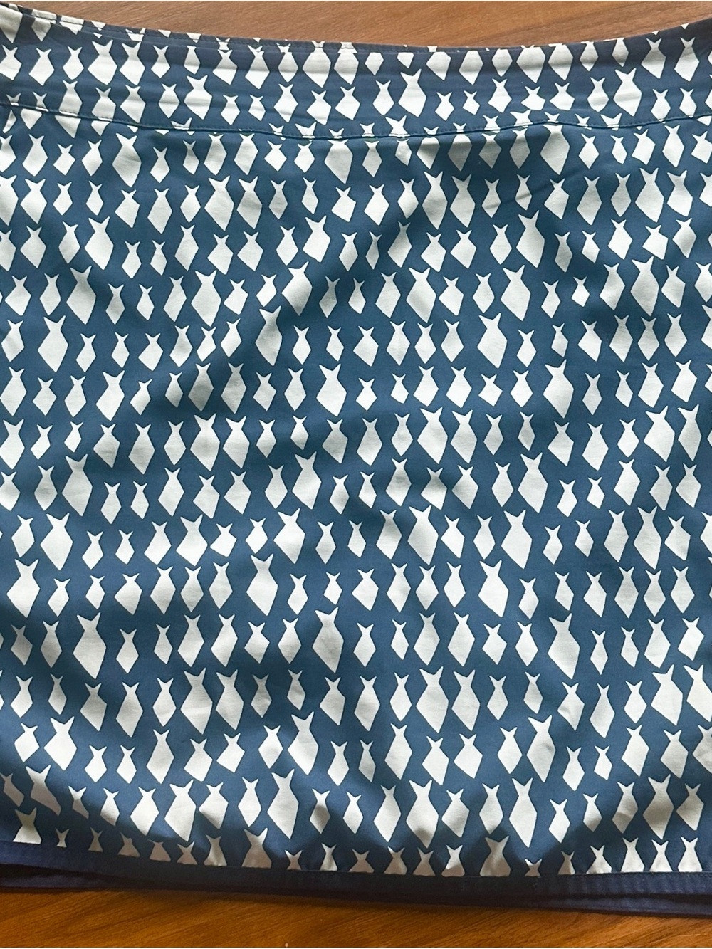 Vineyard Vines Blue and White Fish-Print Skort size 12